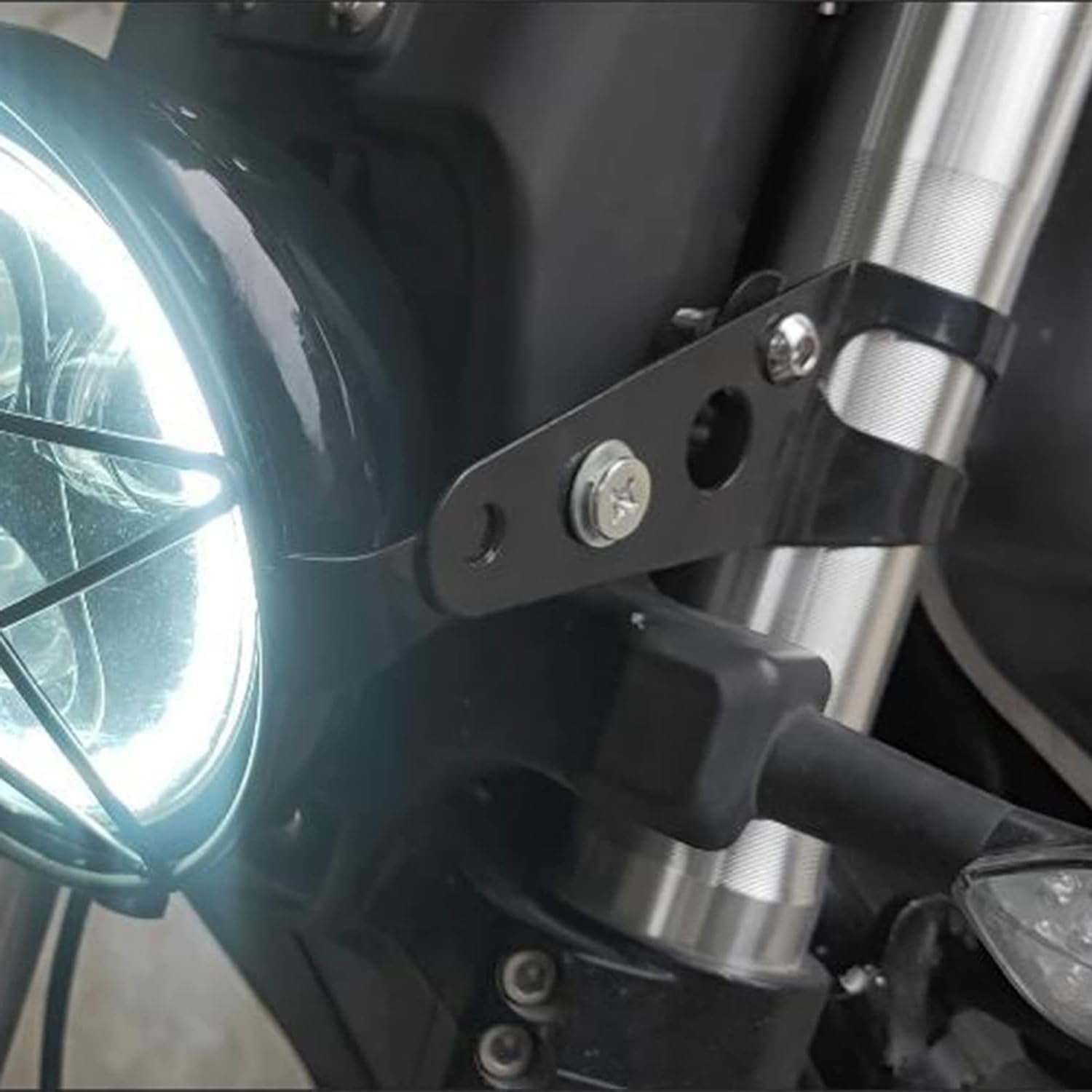 Amazon | Biqing バイク ヘッドライトステー 28mm-38mm調整可能 汎用